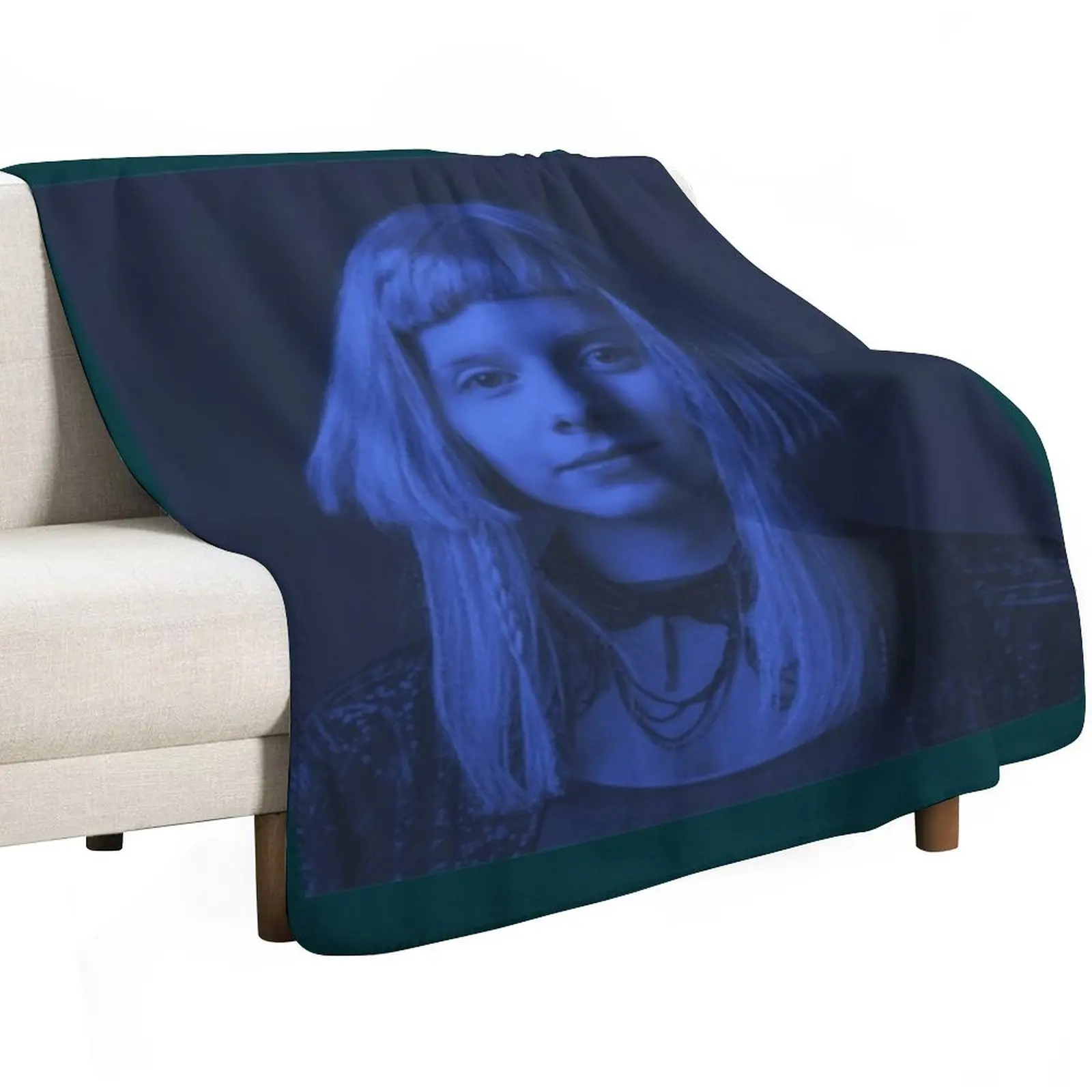 Aurora Aksnes Classic Essential Throw Blanket Vintage Camping Multi-Purpose christmas gifts for sofa Blankets