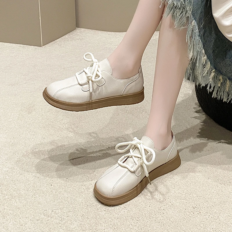 Women Single Shoes Spring and Autumn New Low Heel Round Head Lace-up College Shoes Casual Fashion Wear-resistant Leather Shoes