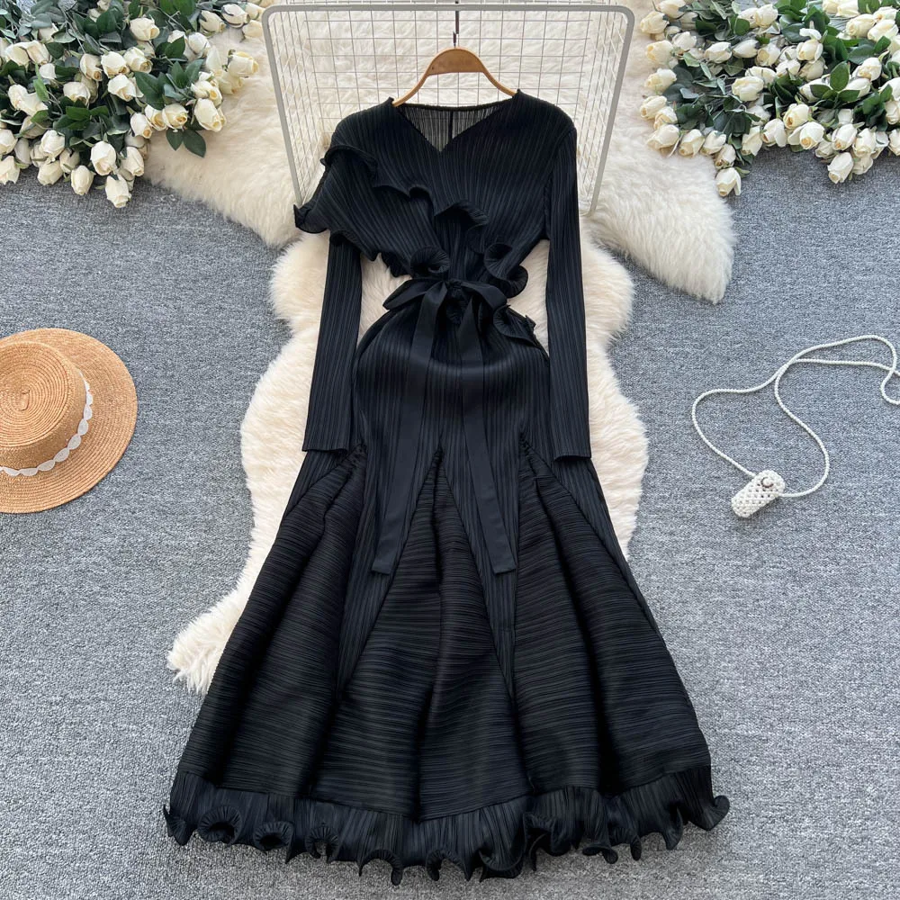 เดรสผู้หญิงแบบจีบระบาย สายเดี่ยว แขนยาว คอวี ยาวถึงข้อเท้า ทรงหลวม สไตล์ลำลอง เหมาะสำหรับใส่ทำงาน  ฤดูใบไม้ร่วง ฤดูหนาว ปี 2025