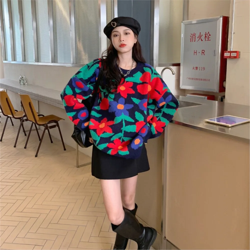 B-TOTO Autumn And Winter New Loose Fitting Pullover Top With Big Red Flower Knitted Design, Lazy Candy Color Versatile Style