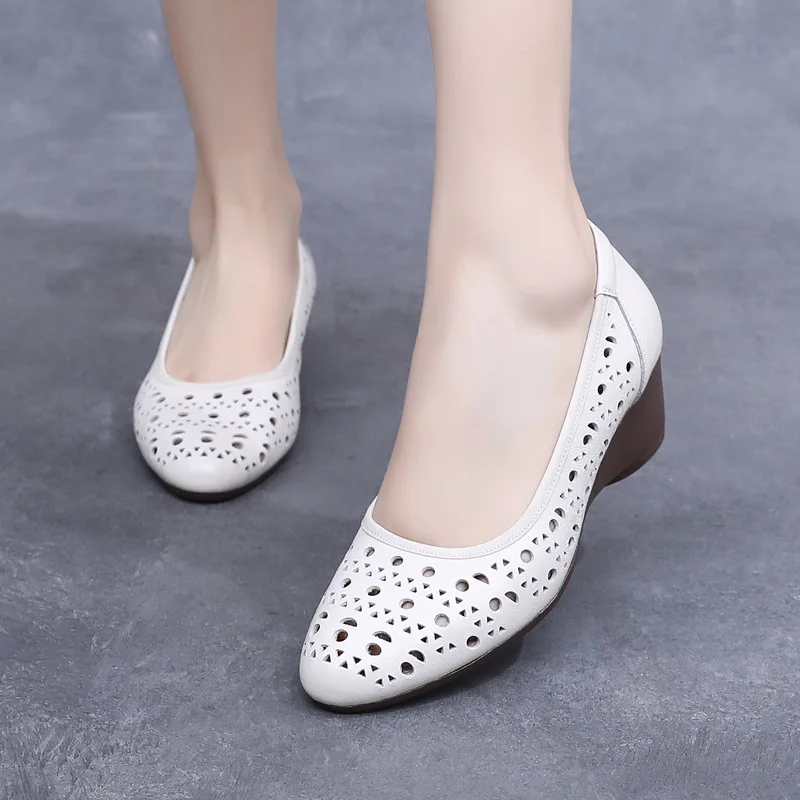 sandales-en-cuir-pour-femmes-nouvelle-collection-printemps-ete-semelle-souple-talon-compense-sabots-anti-derapants-ajoures-grandes-tailles-41-43