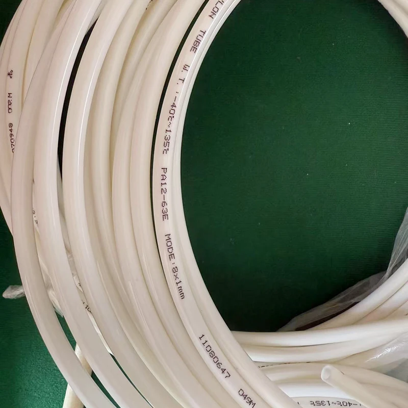 PA12高品質高圧ナイロンチューブ高温高圧耐性ガスオイルパイプ耐摩耗性4 * 2.5 6 * 4 8 * 6