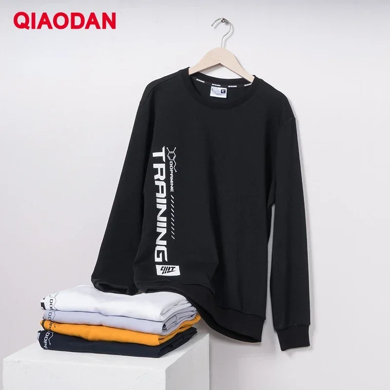 QIAODAN البلوز للرجال 2025 الخريف جديد المتضخم موضة رياضية كل مباراة س الرقبة فضفاضة الركاب البلوز القمم XWD 33211313 ب