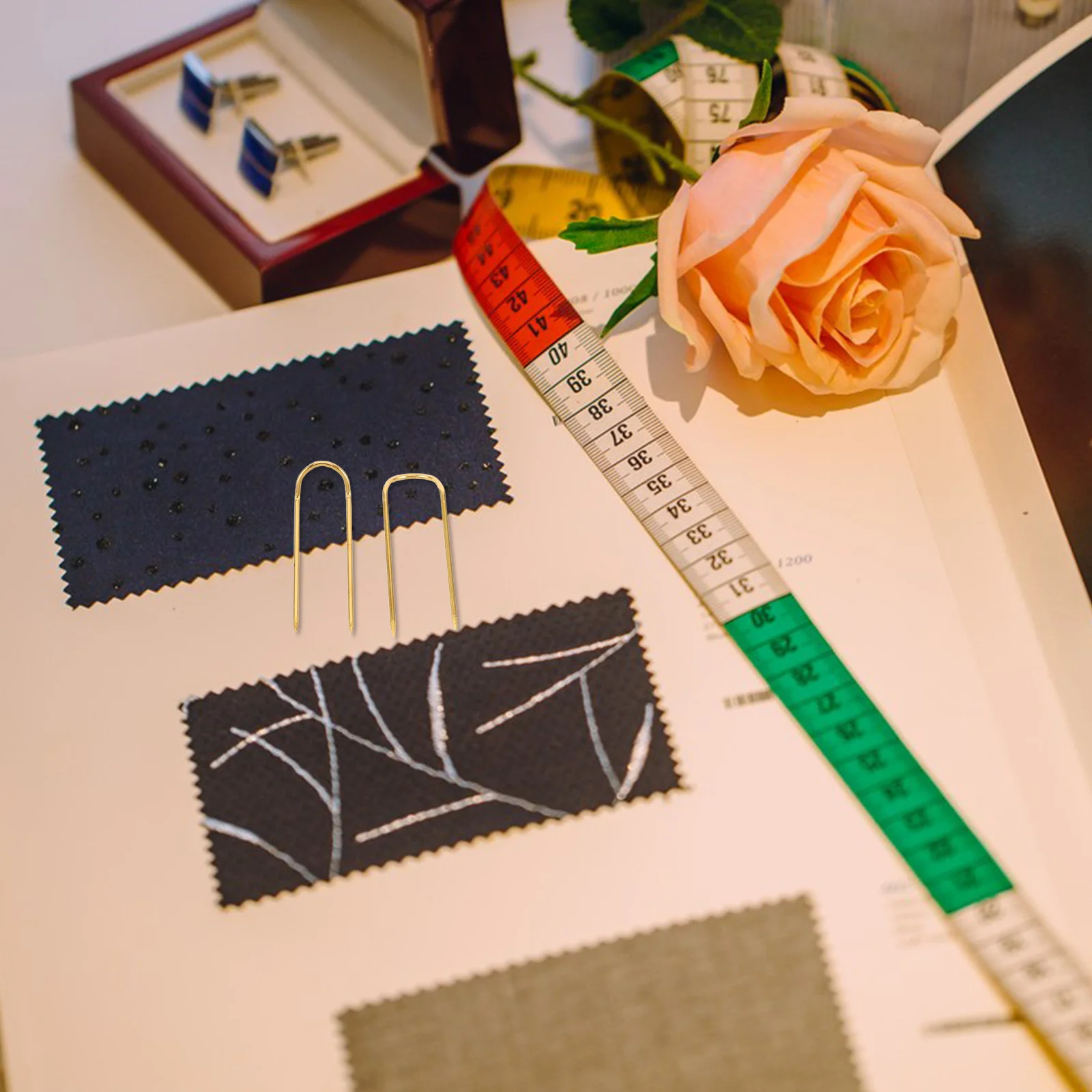 

100Pcs Decorative T-Pins Golden U-Shaped Fork Pins for Sewing Crafts Dressmaking Quilting Projects Portable Storage Sewing