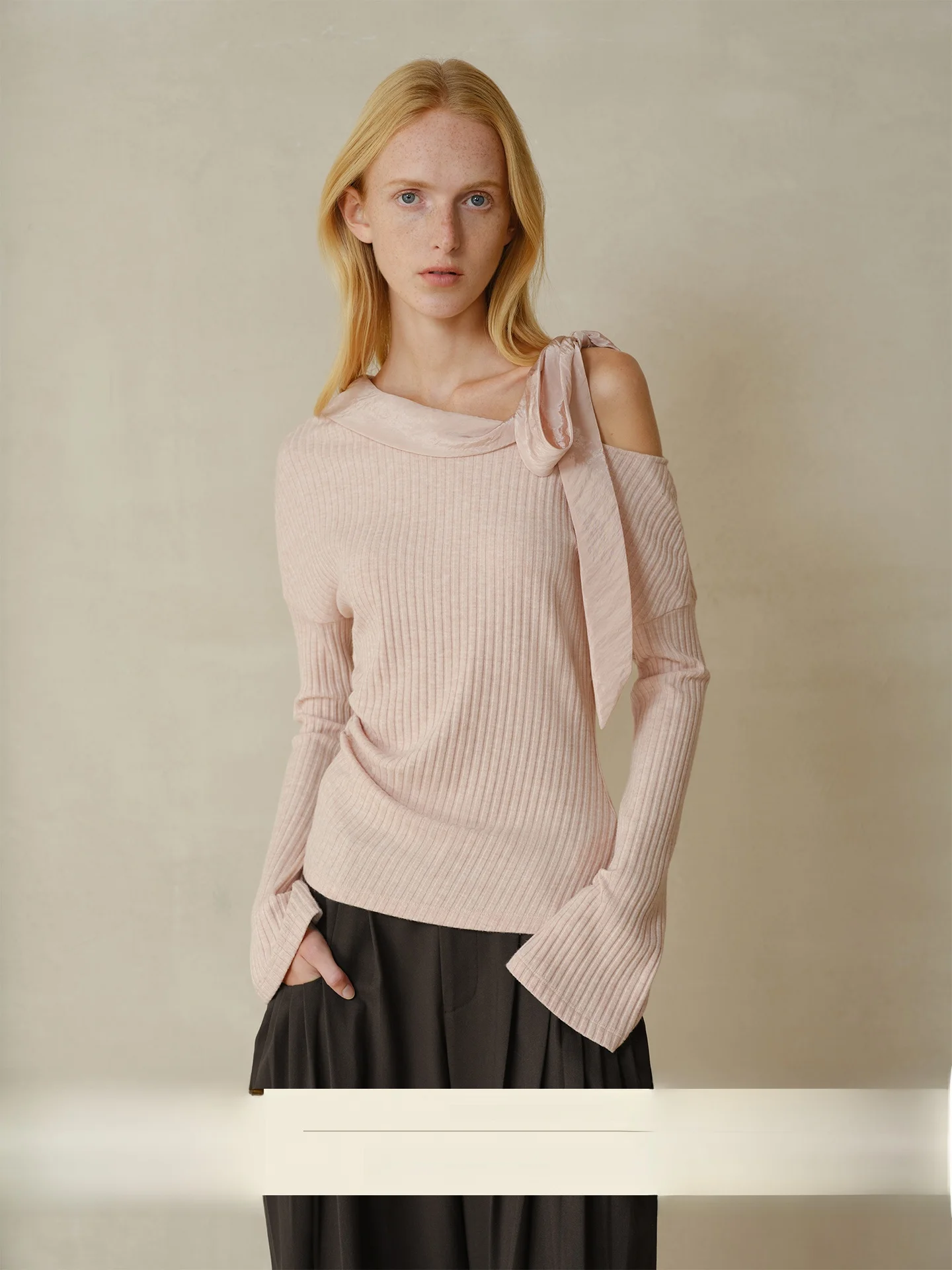 

Оригинальная текстура, шелковый узел, галстук-бабочка Bell Sve, вязаный топ, повседневный, облегающий, нейлоновый, длинный свеч, сращивание St...