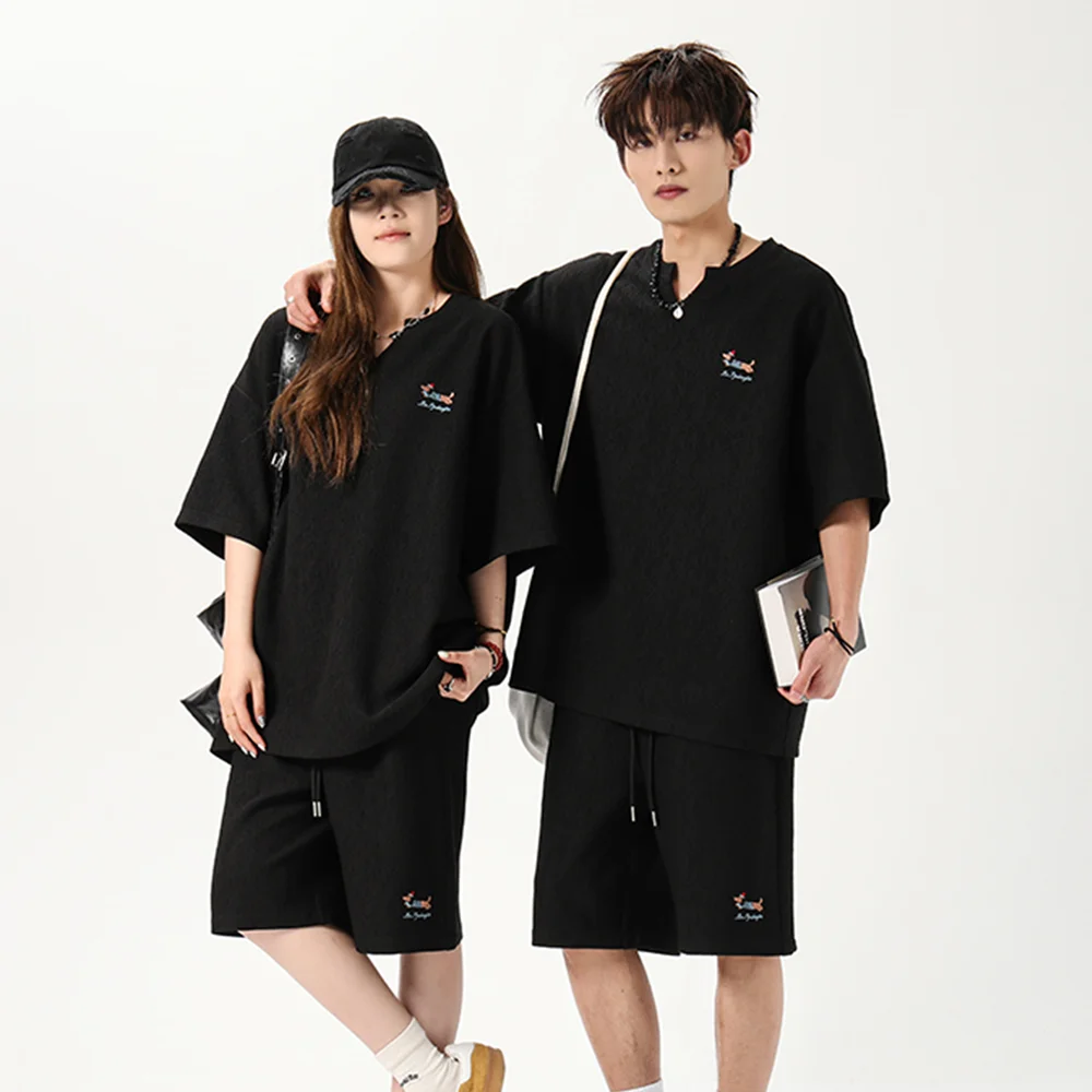 

2026 V-neck Embroidered Dachshund Short-sleeved Set Men's Summer New Loose Comfortable Breathable T-shirt Shorts Two-piece Set