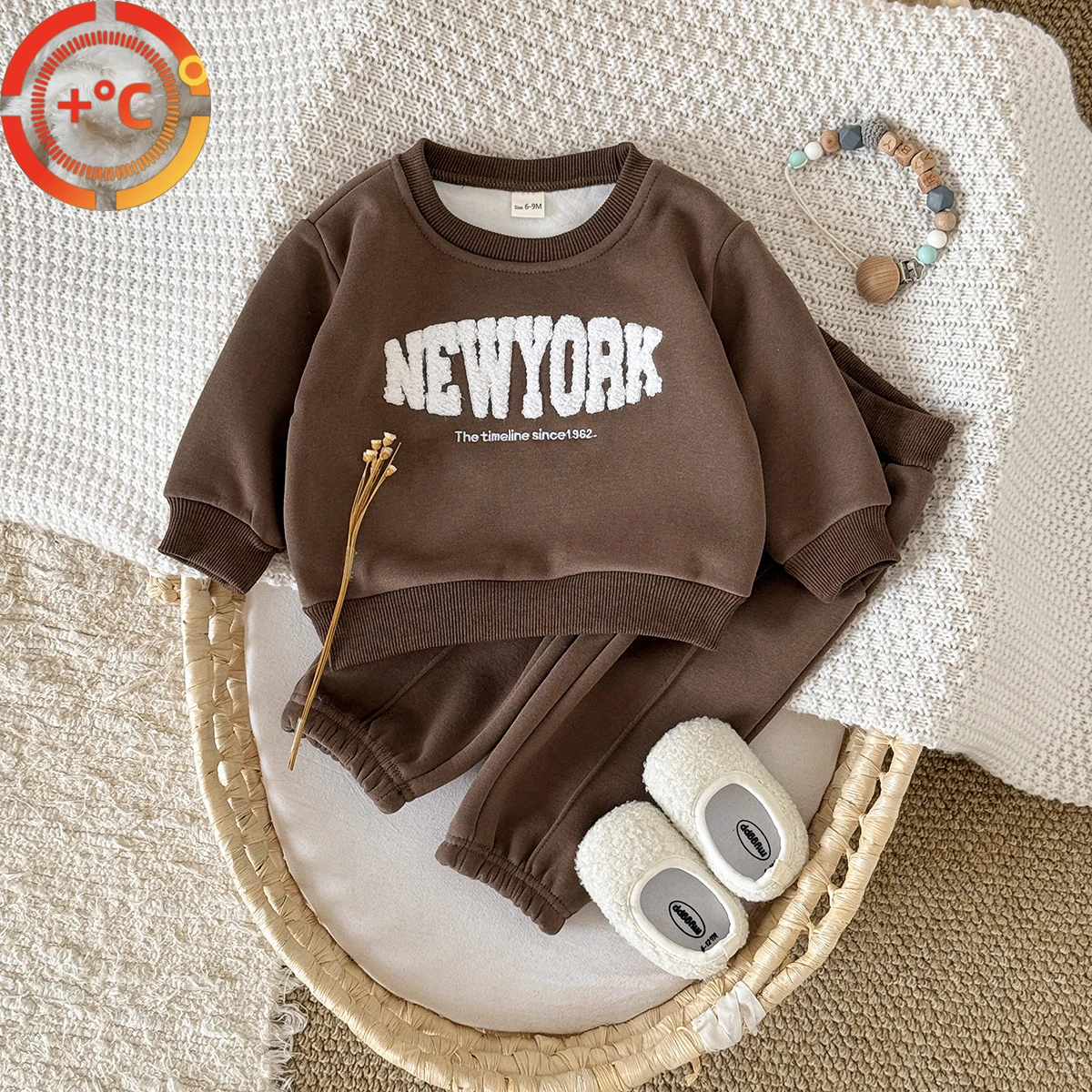 

новорожденный ребенок хлопок набор зимой ребенок мальчик девочек одежда письмо полотенце вышитые топ + коричневые штаны тепло младенцев спортивная одежда 2шт