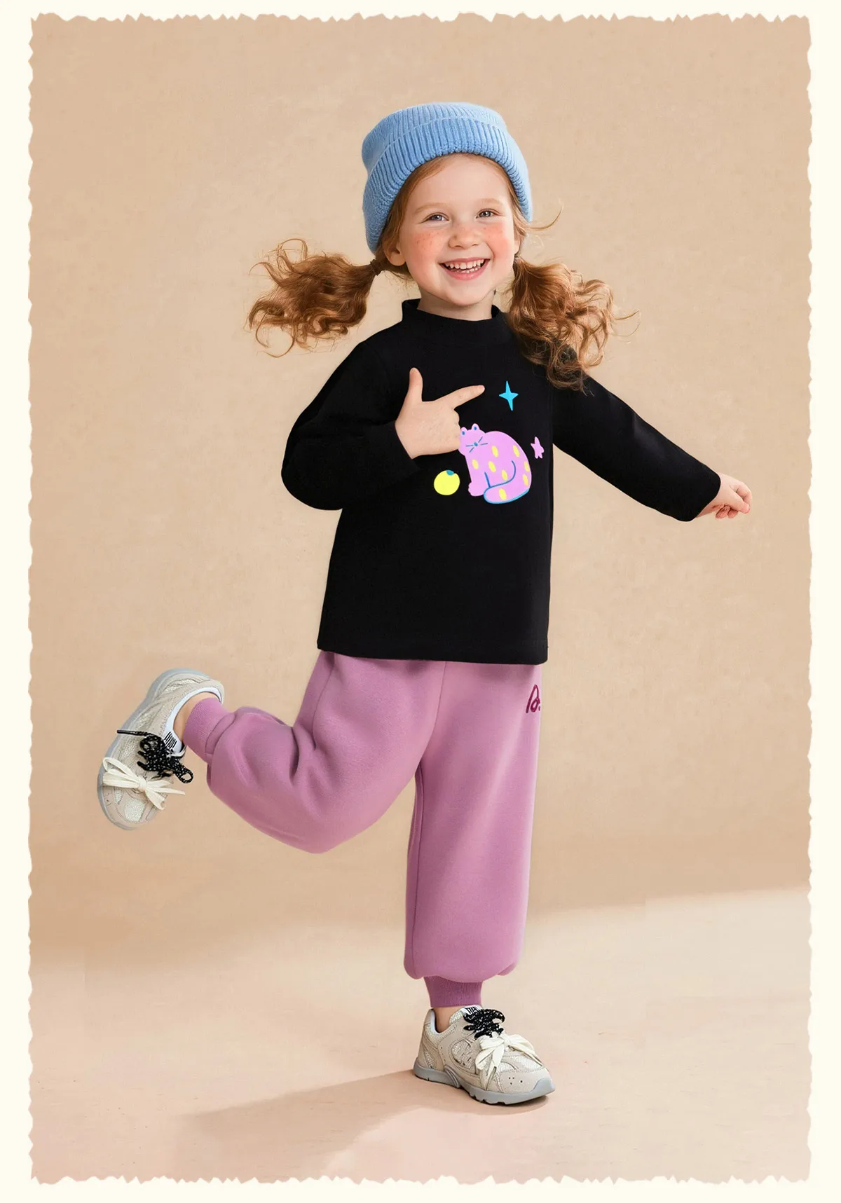 Amila Kids Winter 2026 Mädchenmode Rundhals-Unterhemd Rosa Beige Schwarz Rosenrot Einfaches und Verspieltes Muster – Detail 8