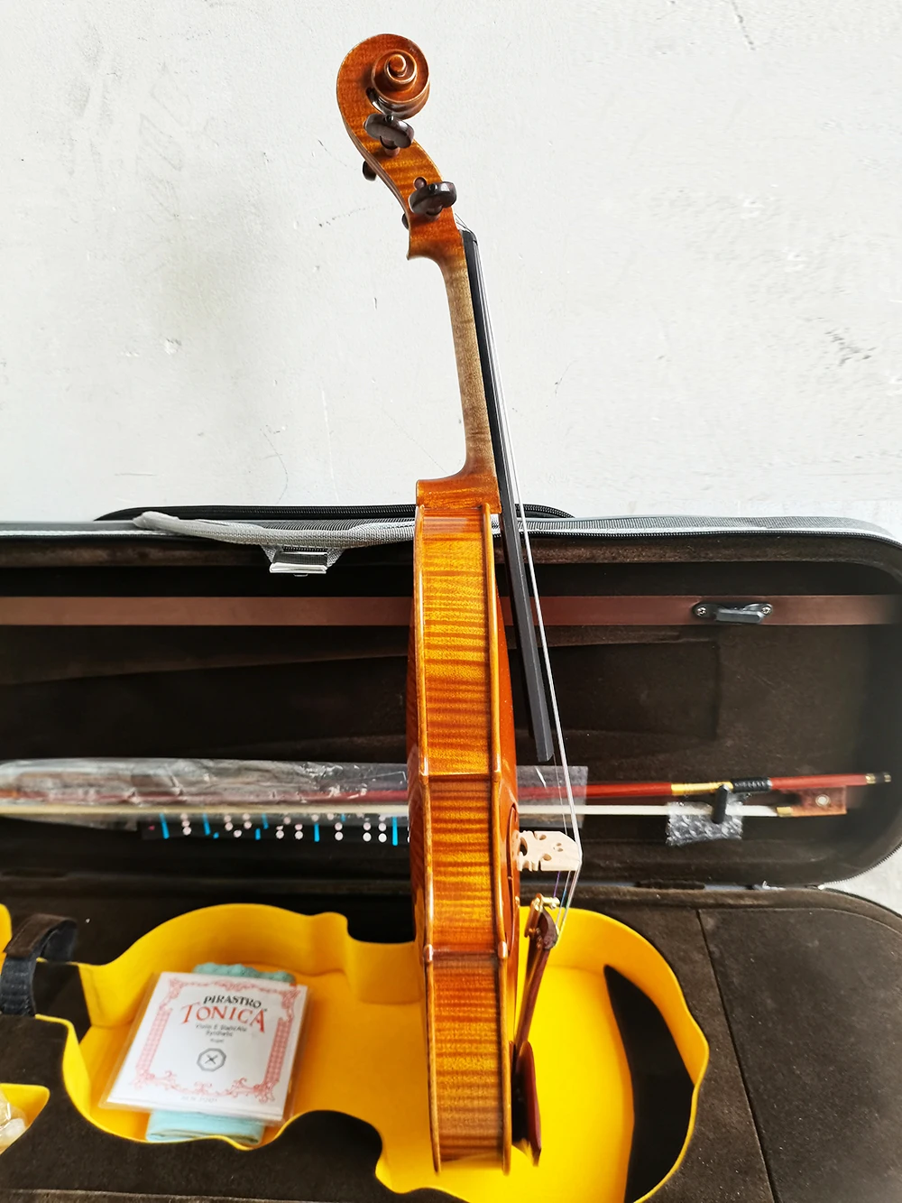 100% Handmade Violin strong tone ！Italian retro Oil Varnish Violin 4/4 Professional Golden violino