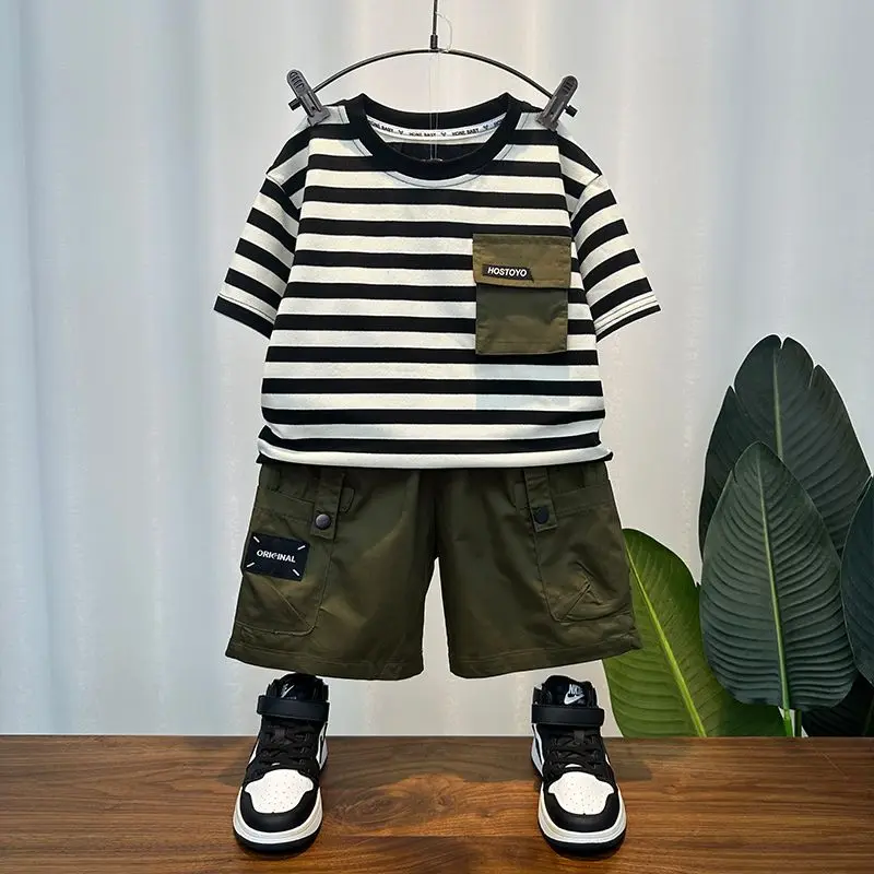 Boys' Summer Set 2025 New Style Children's Casual Striped Short sleeved T-shirt Shorts Fashionable Two piece Set