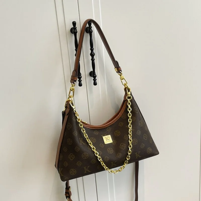 

Fashionable Women's Handbag Made Of Premium Leather Boasting Paris Inspired And Casual Vintage Look​
