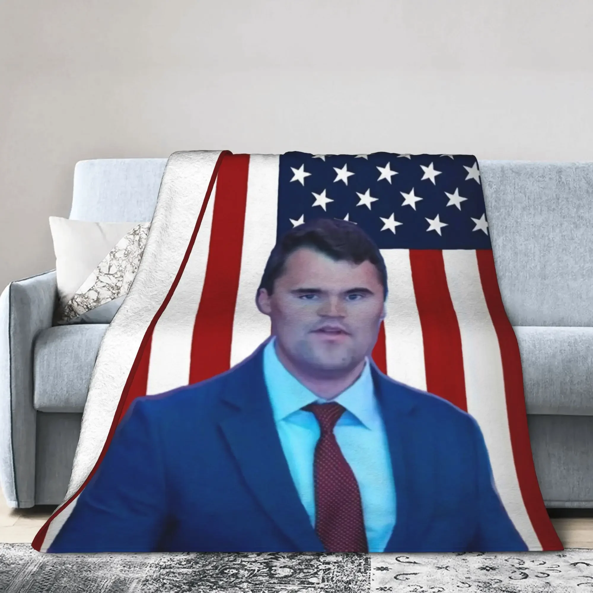 

Фланелевое одеяло с американским флагом Charlie Kirk, очень теплое зимнее покрывало для детей, для использования на улице, графическое покрывало для кровати, чехол для дивана