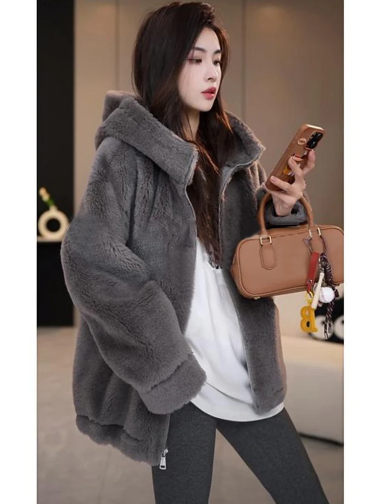 Thickened Autumn Winter New Style Women's Fur Coat Hooded Leather And Fur Integrated Loose Slimming Warm Top Zipper Closure