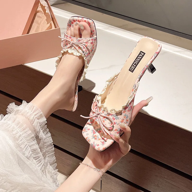 

Лидер продаж, женские тапочки, уличные шлепанцы на тонком каблуке, кружевные шлепанцы с квадратным носком, 2025 г., мягкие туфли с квадратным носком, женские тапочки