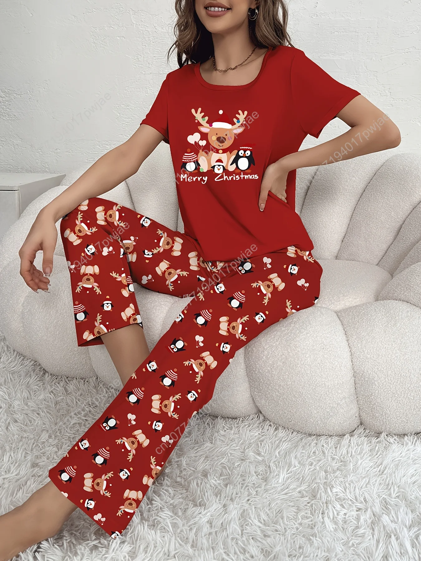 Weihnachts-Pyjama-Set – gemütlicher, langärmliger Rundhalsausschnitt mit festlicher Weihnachtsmütze und karierter Loungewear, Polyester-Mischung, maschinenwaschbar