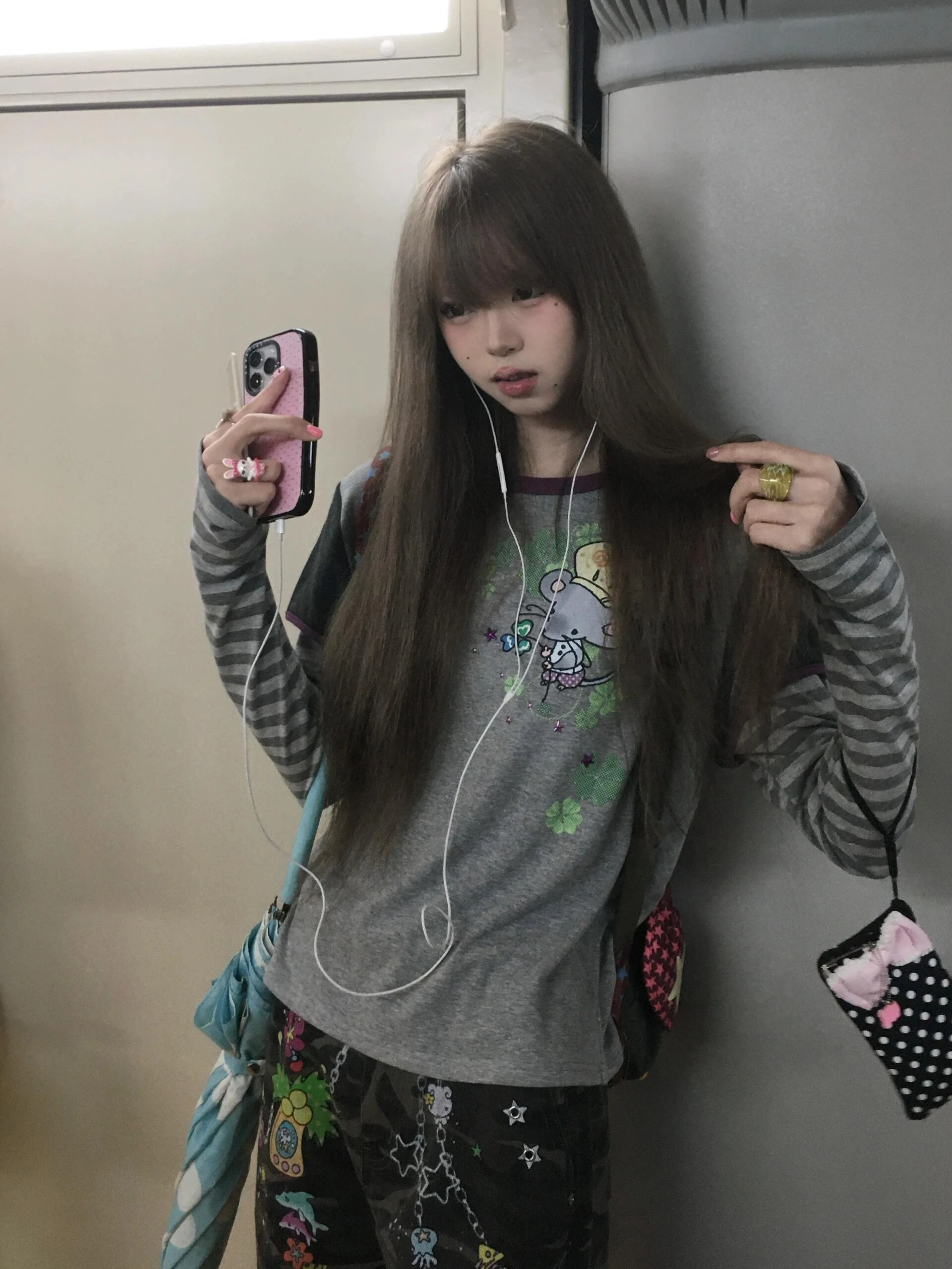 Karrram Japanisches Y2k Cartoon-Maus-Print-T-Shirt 2000er Jahre Cutecore Langarm-Patchwork-Oberteil Vintage Harajuku Graues T-Shirt Amerikanisch – Detail 7