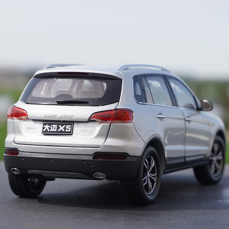 

1:18 оригинальный Zotye Damai X5 внедорожник внедорожник сплав моделирование модель автомобиля