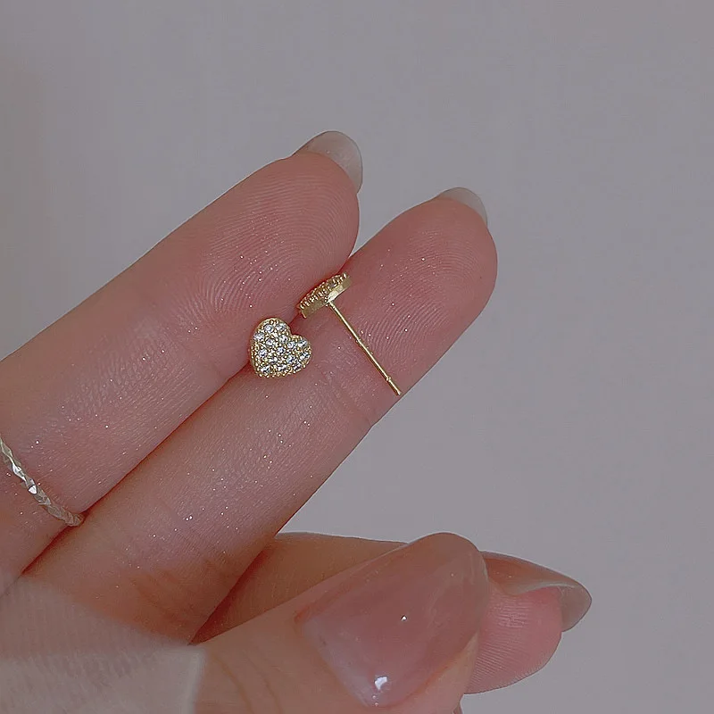 A Pair Silver Plated Ear Piercing Jewelry Romantic Zircon Heart Stud Earrings for Women Girl Teen Gold Color Jewelry Accessories
