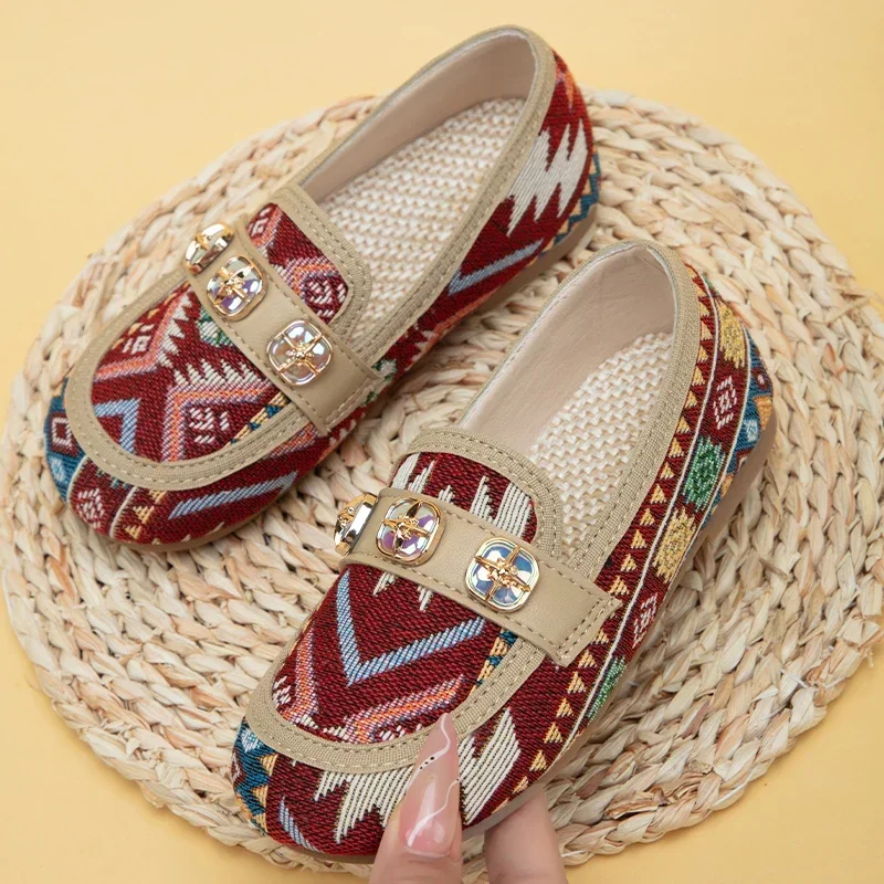 Kids Casual Shoes Chic Ethnic Style Girls Moccasins Slip-on 2024 New Fashion Bohemian Style Children Flat Shoes Soft Sole Trendy