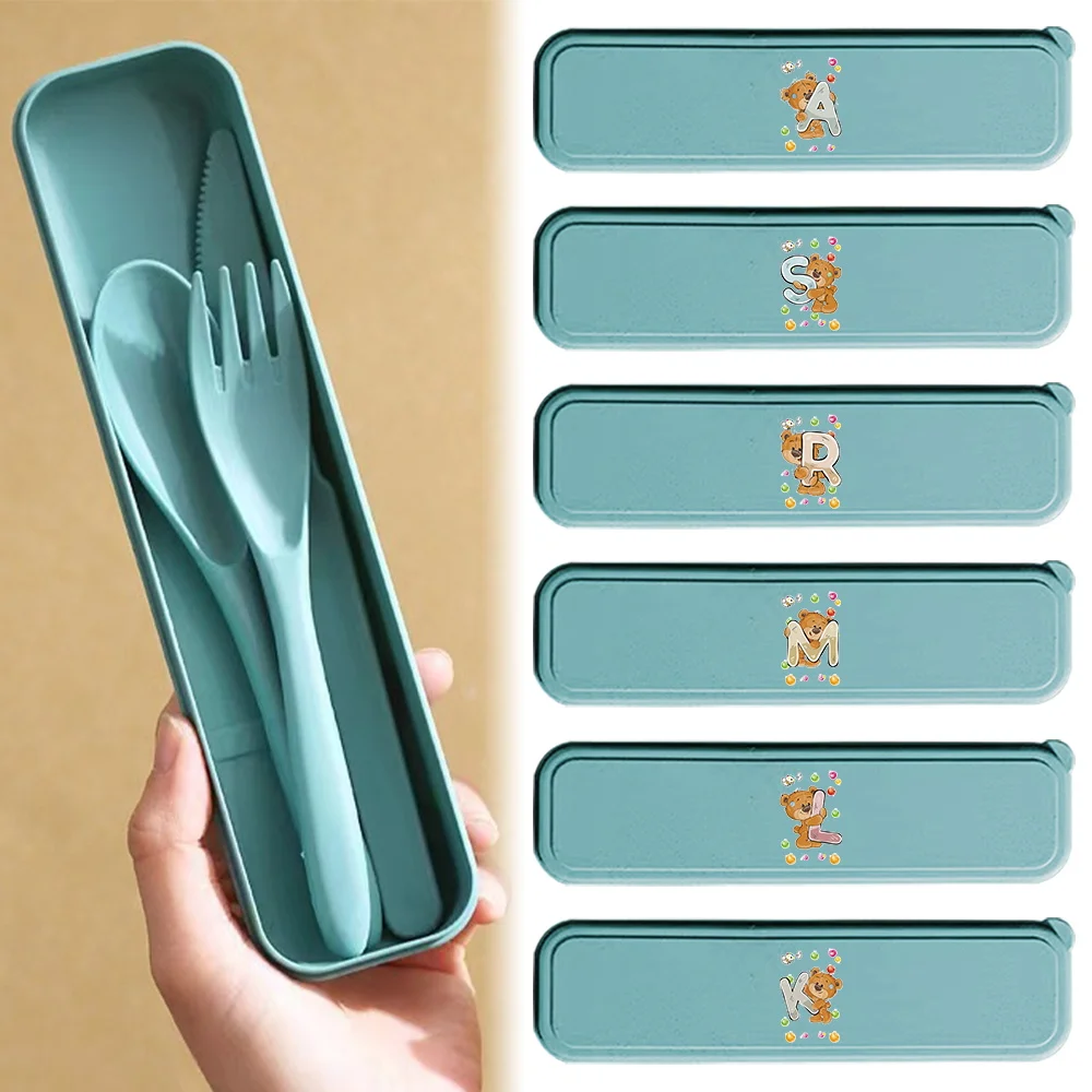 

3Pcs Portable Wheat Straw Dinnerware Set Picnic Cutlery Organizer Case Reusable outdoors Accessories Bear Letter Pattern