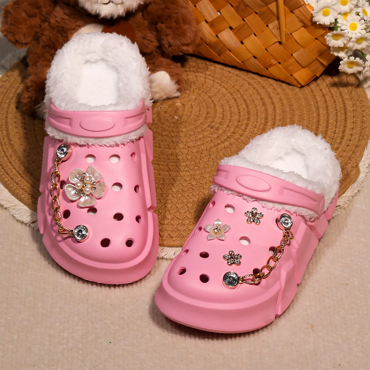 Mädchen-Clogs mit Fellfutter, gemütliche, bequeme Winter-Hausschuhe, weiche, warme Hausschuhe für Kleinkinder und größere Kinder, Modell 3057. – Detail 3