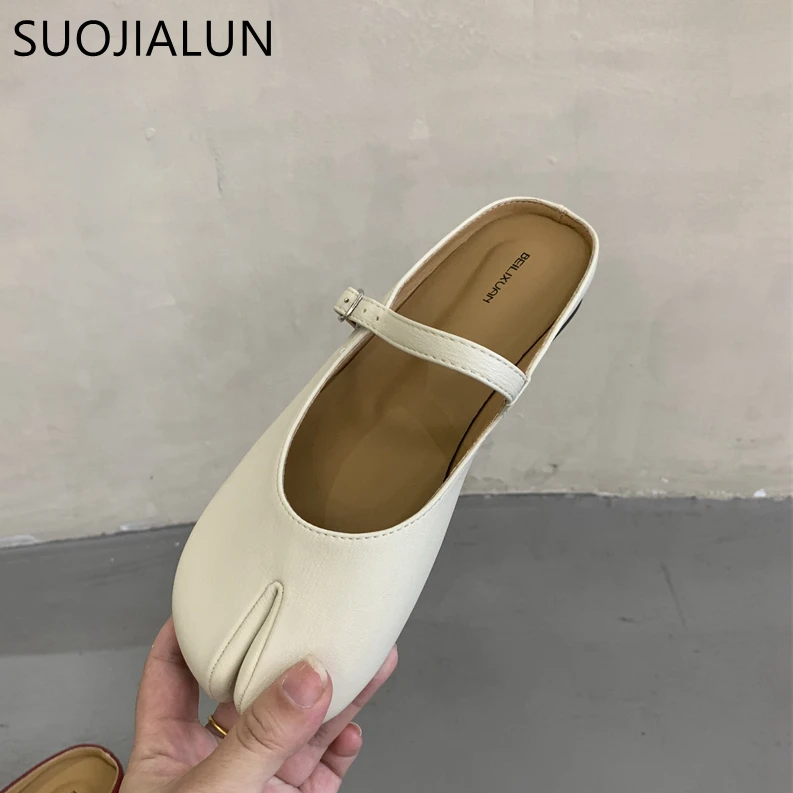 SUOJIALUN 2023 Autumn Women Slipper Fashion Split Toe Flat Heel Casual Slip On Mules Shoes Soft Shallow Ladies Outdoor Sandal Sl