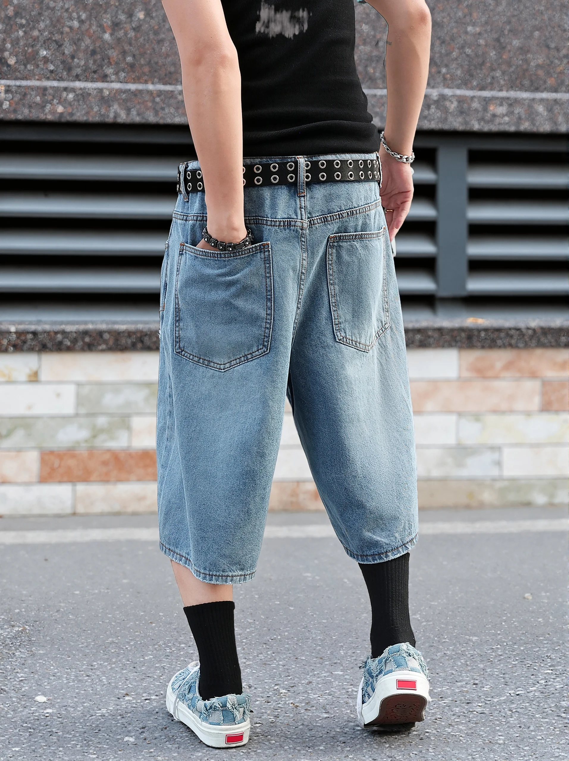 Men's Baggy Denim Jorts Vintage Light Blue Cross Frayed Embroidery Cropped Jeans, Y2K Hip Hop Loose Knee Length Denim Shorts Str
