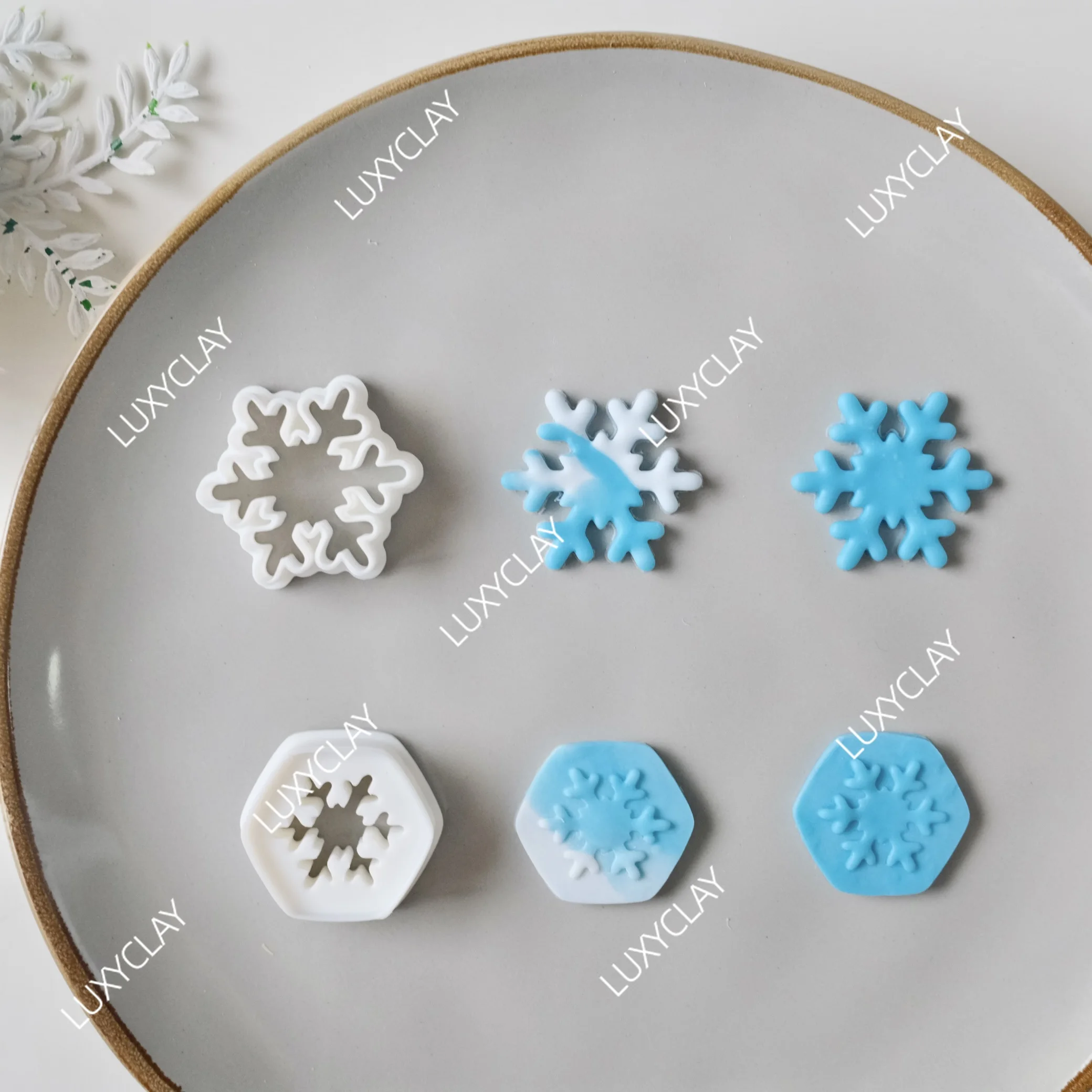2pcs/set Christmas Embossed Snowflake Shape Polymer Clay Earring Cutters, Winter Festive Themed Clay Cutters for Jewelry Maker