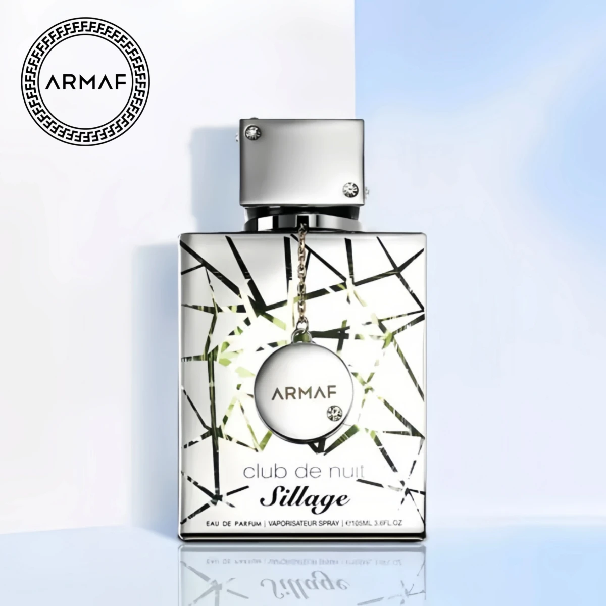 

Club de Nuit Sillage от Armaf, нижняя часть деревянного цветочного мускуса с цитрусовыми и розовыми нотками для увлекательного тропа.