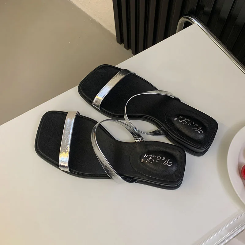 

Female Summer Beach Slides Women Flats Slippers Shoes Sandals Fashion Thick Soled Footwear Ladies Slippers Shoes