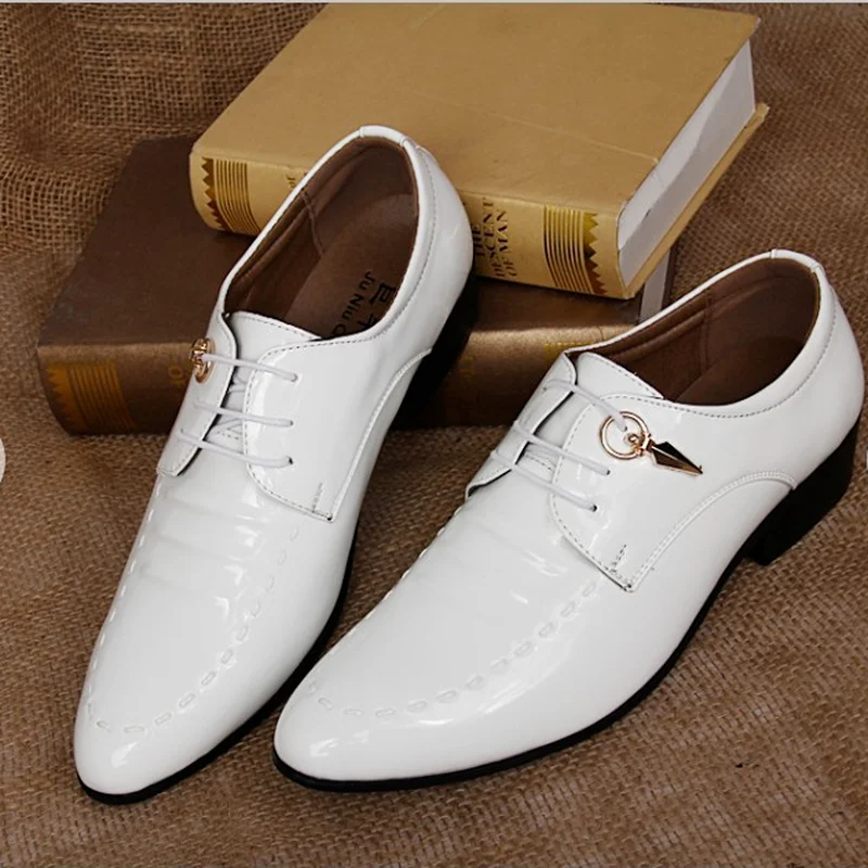 Fashionable Men Shoes Pointed Toe Personality Casual Leather Shoe Men Trendy comfortable Business Leather Shoe Driving Men Shoes