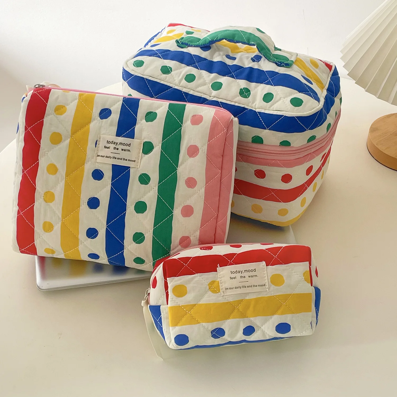 YT Cartoon Color-Block Toiletry Bag Portable Quilted Rainbow Polka Dot Makeup Bag Student Large Capacity Travel Storage Makeup B