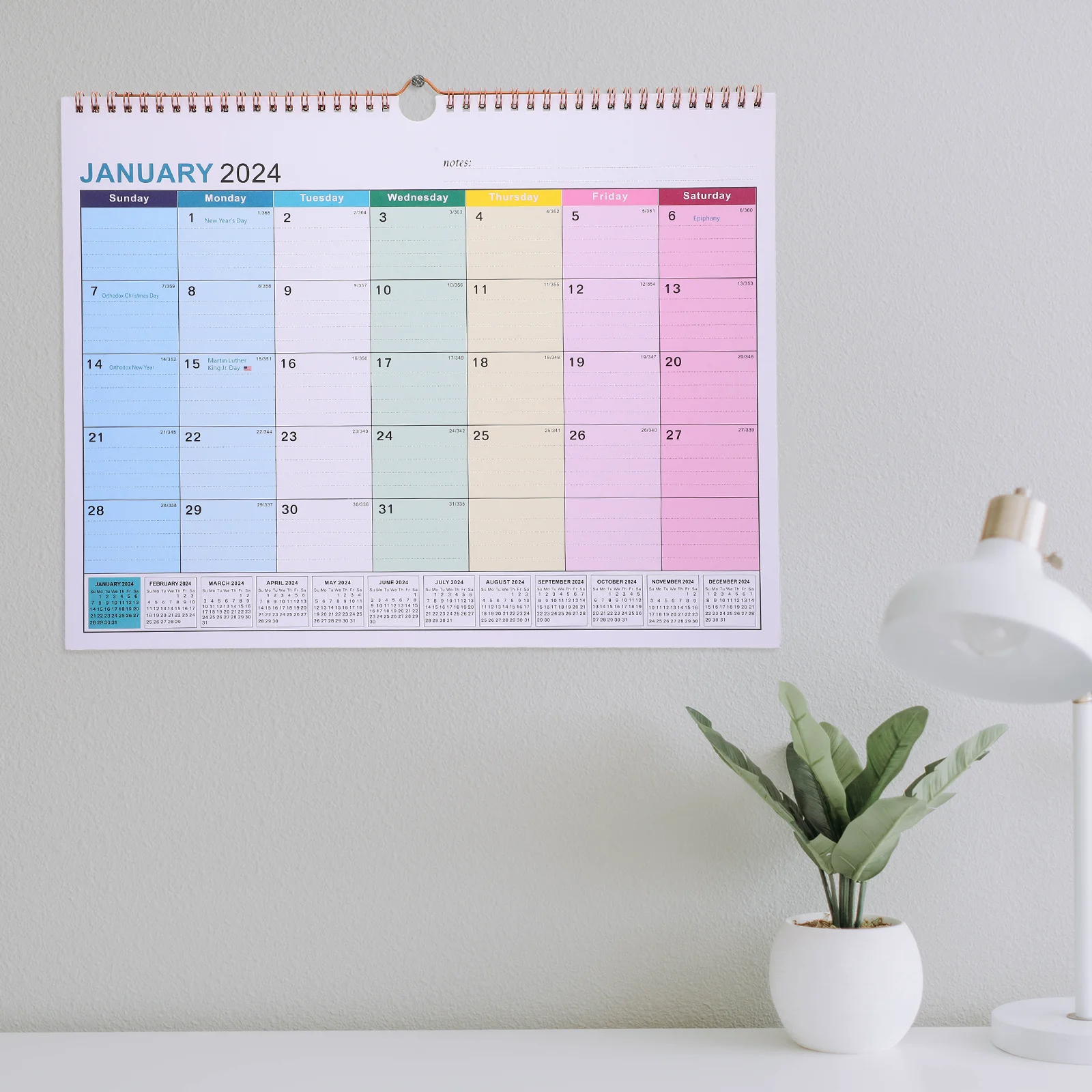 

Hanging Calendar 2024-2025 Wall Calendar Monthly English Large Sturdy Daily Use for Office Home Family Room Holiday Countdown