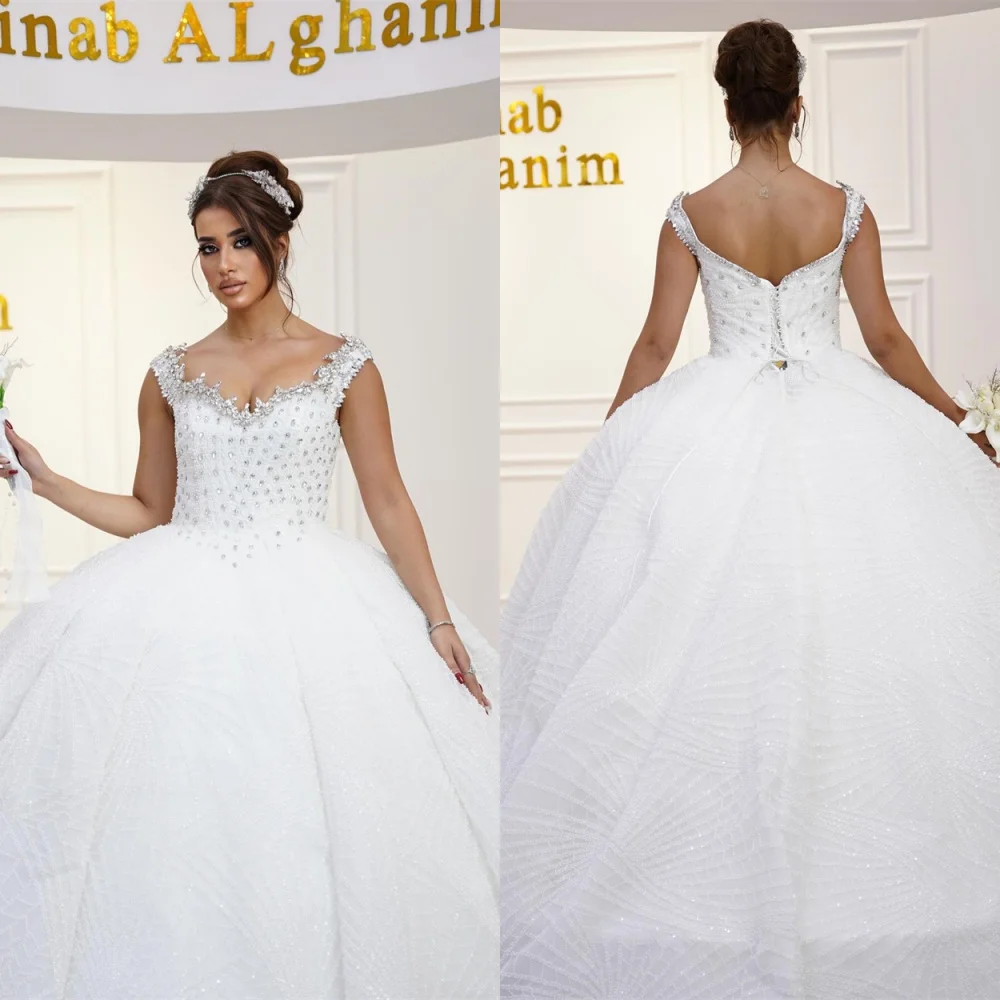 

Customized Exquisite White Organza Wedding Dress Temperament Strapless Cap Sleeve Sleeveless Chapel Train Crystal Bridal Gowns