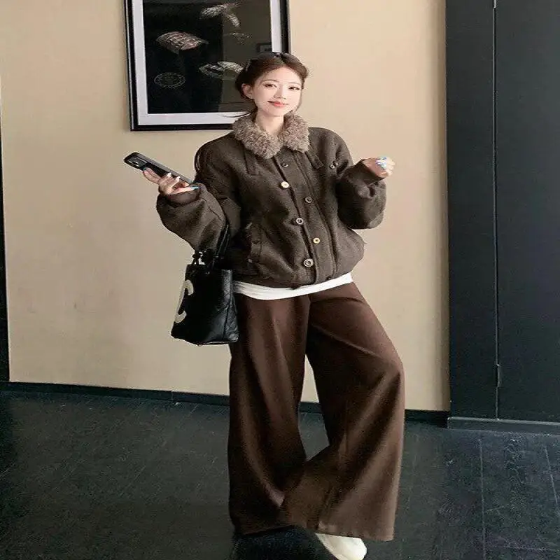 

Женская короткая куртка с хлопковой подкладкой, осенне-зимнее пальто с воротником ягненка, модный теплый дизайн, сохраняет тепло, американская свободная новая модель, мода