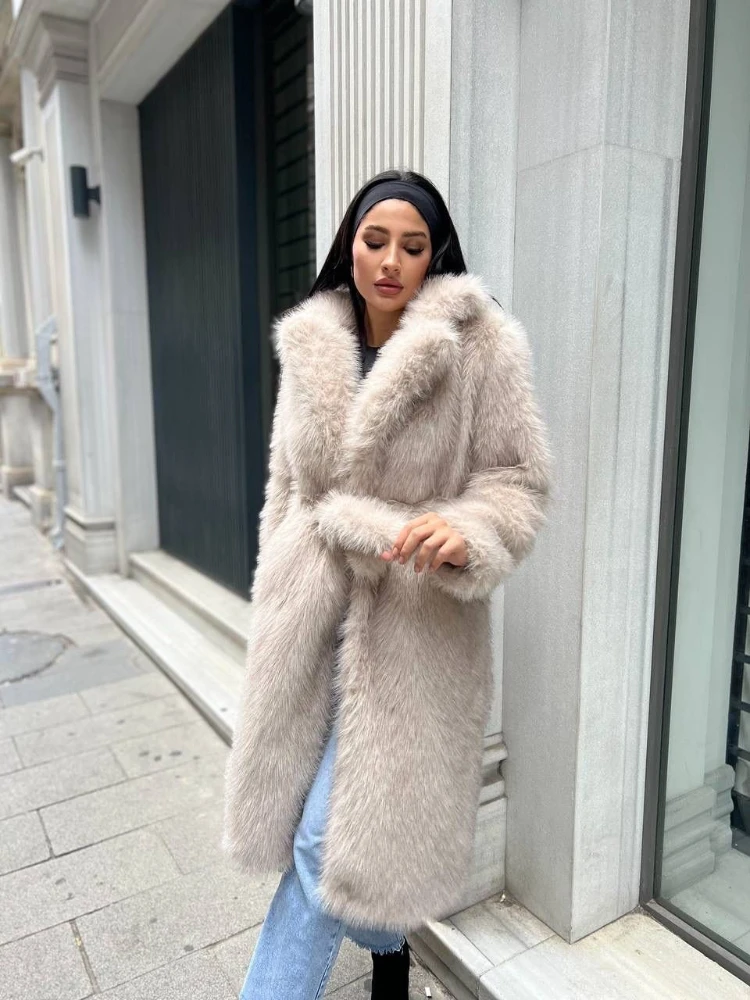 معطف نسائي طويل بحزام غير رسمي من الفرو الصناعي معطف حضري بأكمام كاملة وجيب على شكل طية صدر السترة ملابس خروج نسائية سميكة لشتاء 2025 سترات خارجية جديدة للسيدات