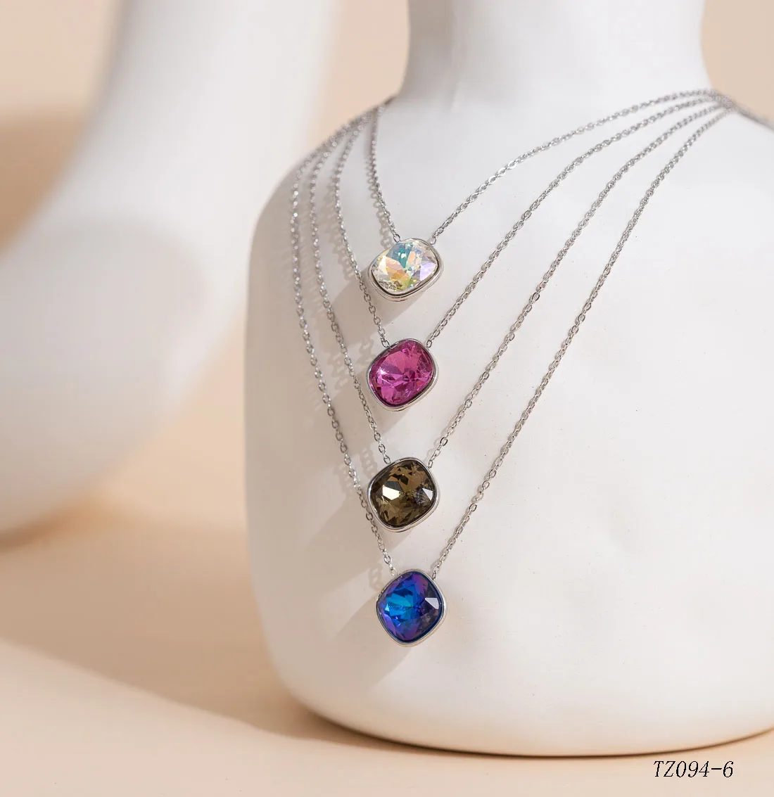 Car lidana einfache Mode Edelstahl Schmuck 18 Karat vergoldet Smaragd Zirkonia quadratische Anhänger Halskette für Frauen