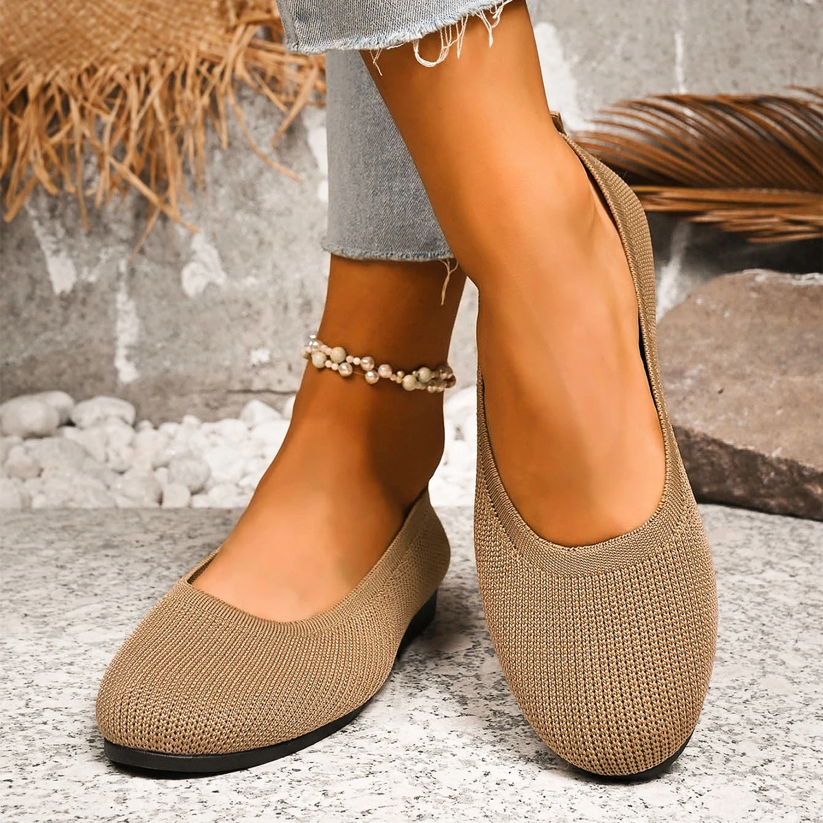 

Spring Women's Flat Shoes New Knitting Sock Sneakers Breathable Slip on Female Round Toe Loafers 36-43 Plus Size Light Shoes2026