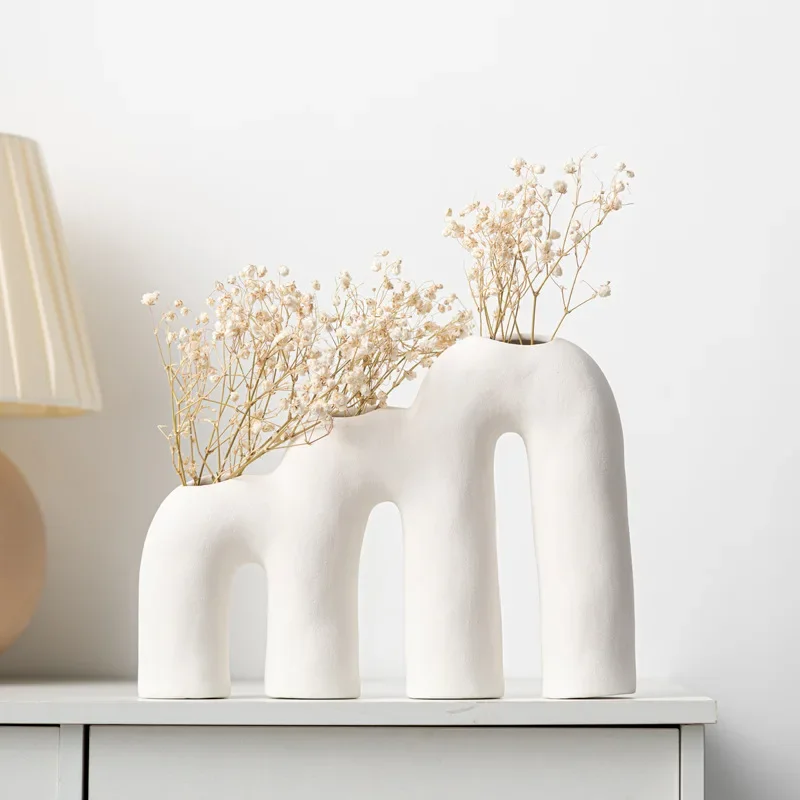 Creative Letter M White Ceramic Vase, Interior Decoration Ornament, Geometric Element Ceramic Flower Arrangement Container