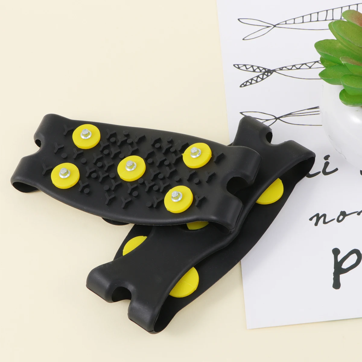 

Hiking Accessories Non-slip Crampon Shoe Covers 5-Stud Shoes Snow Boots Men Black