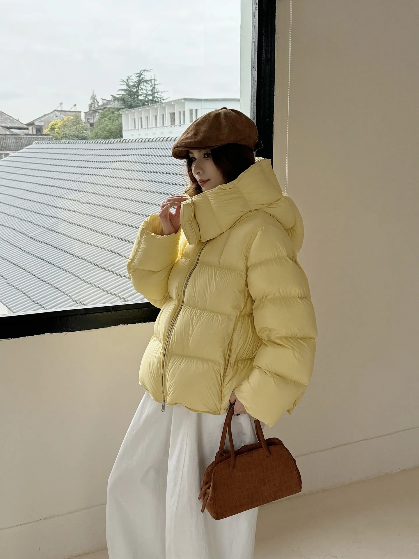 Snow Country Letter 95 White Goose Down 2025 Winter Super Soft and Warm Hooded puff Bread Jacket Down Jacket for Women