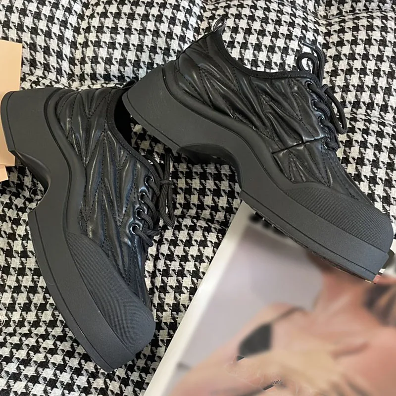 Thick soled small leather shoes for women in spring 2024, new thick heel lace up single shoes, spring and autumn sports shoes