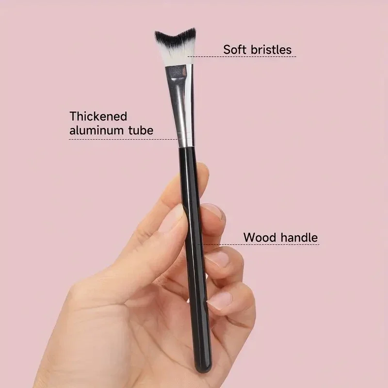 1 قطعة فرشاة كونتور بزاوية على شكل حرف V ، لنحت عظم الأنف/عظم الخد ، أداة تسليط الضوء والتظليل ، ملحقات مكياج احترافية