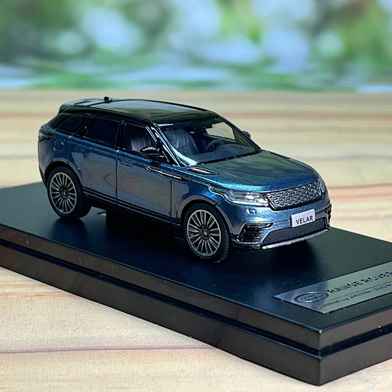 

LCD 1:64 Scale VELAR Alloy Car Model Ornaments