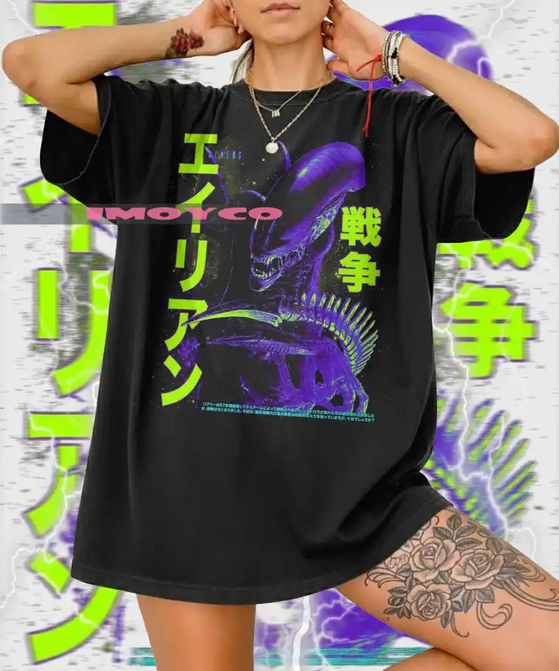 Vintage Alien Movie T-Shirt, Retro Horror Graphic Tee, Unisex Sci-Fi Horror Distressed Shirt, Xenomorph Inspired Space Horror Fan Gift