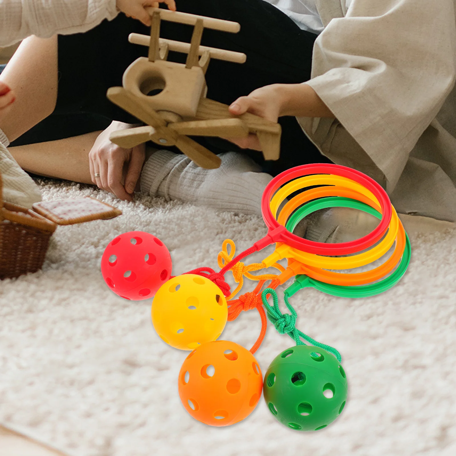 4-teiliger springender Ball für Kinder, einzelner Fuß, der die Wackeln spielt, Schaukel, springender Fitnessring