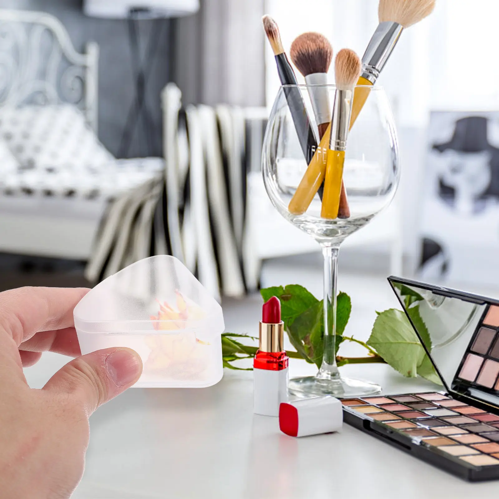 6Pcs Triangle Powder Puff Case Space Saving Makeup Sponge Holder Travel Case for Triangle Beauty Eggs Powder Puff Organizer view 5