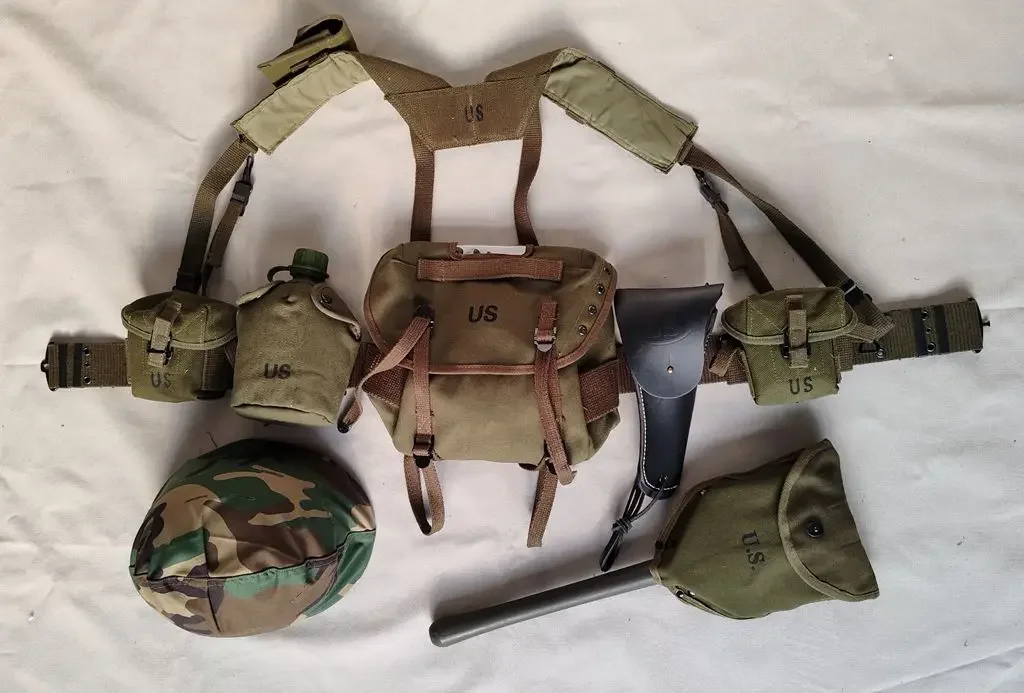 EARMY. military VIETNAM WAR WW2 US ARMY M1956 M16A1 AMMO POUCH COMBAT FIELD GEAR PACKAGES Backpack soldier M1943 EQUIPMENT  SET