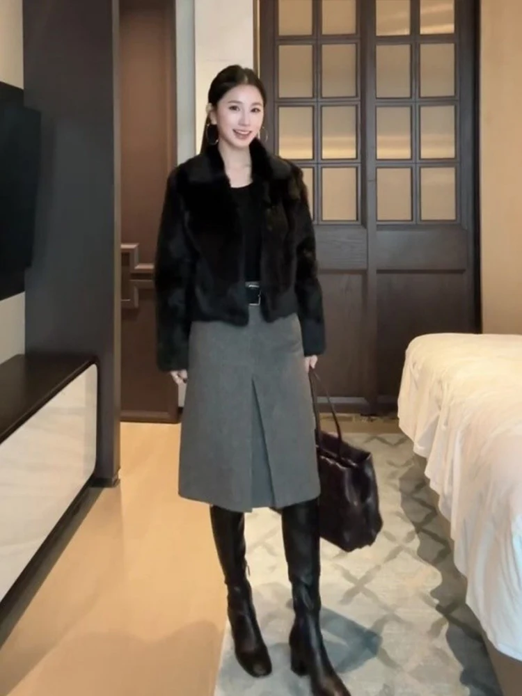 

Fashionable Korean Style Short Plush Jacket Women's Long Sleeve Black Fluffy Coat Autumn Winter New Arrival Elegant Feel