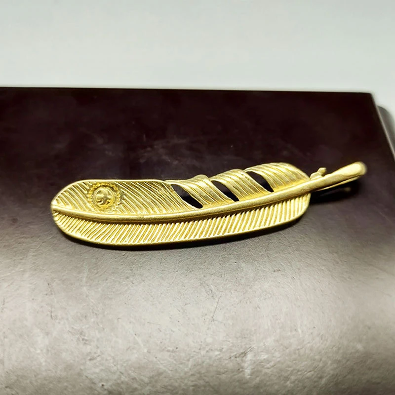 (BF06)Brass Feather Of Figurine Desktop Ornaments Creative Luck Key Chains Pendant DIY Accessories Gift